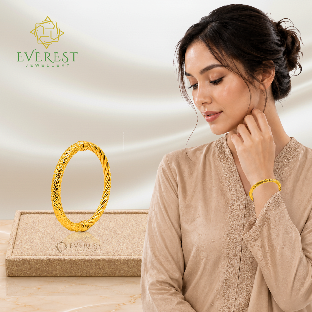 916  1C Crystal Cut Swirling Bangle