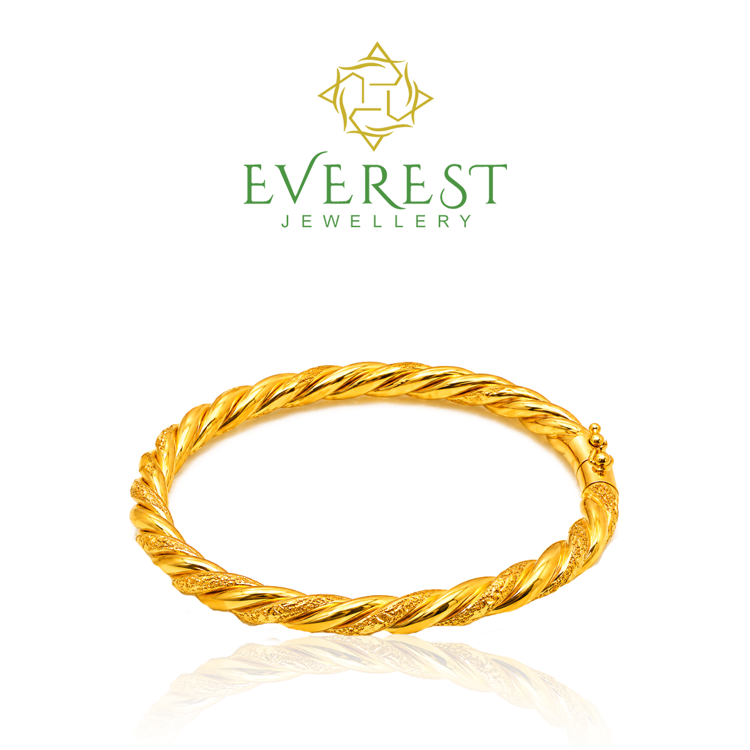 916  Yellow Gold 20gm Hollow Rope Bangle